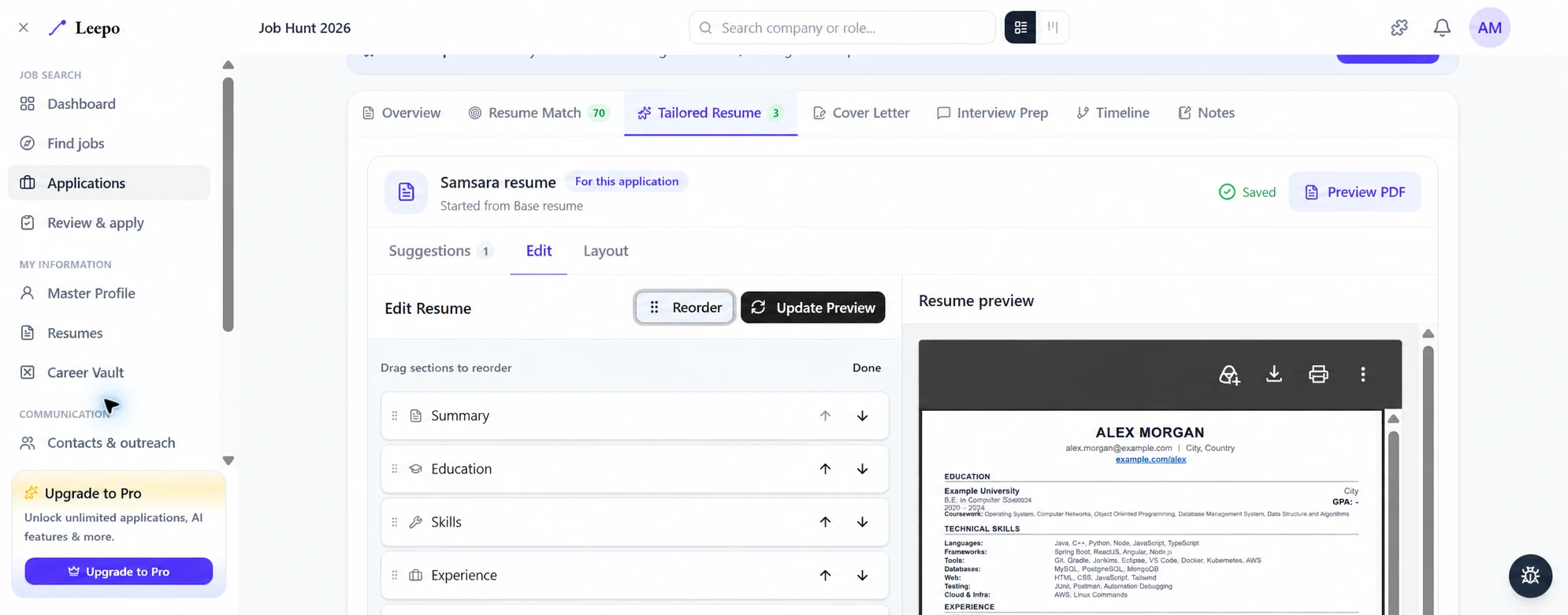 Leepo application resume editor with Edit selected, section ordering and document preview